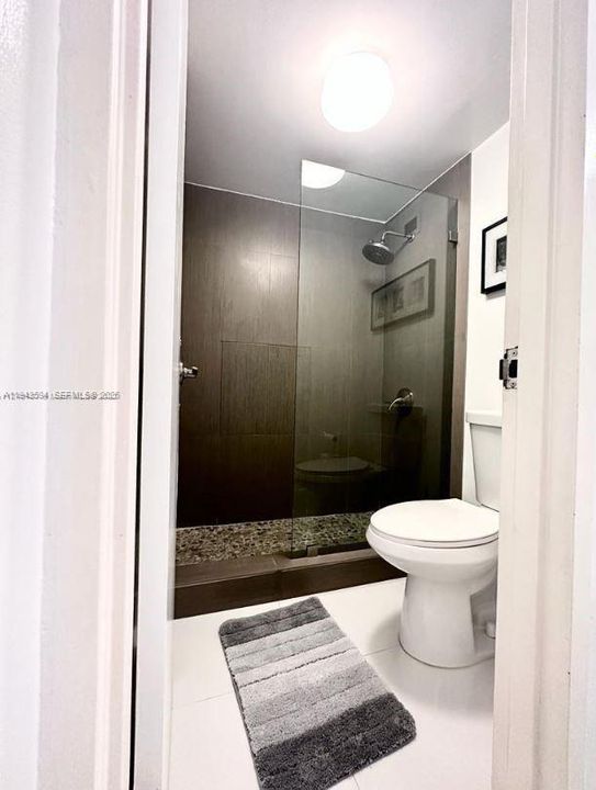 For Sale: $415,000 (1 beds, 1 baths, 550 Square Feet)