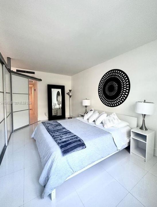 For Sale: $415,000 (1 beds, 1 baths, 550 Square Feet)