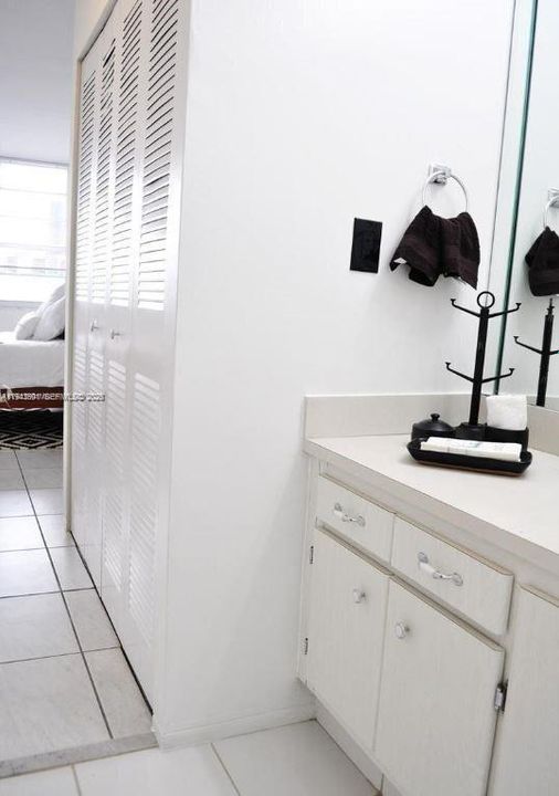 For Sale: $489,000 (1 beds, 1 baths, 850 Square Feet)