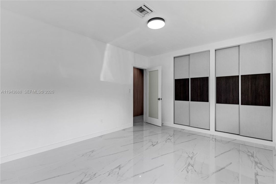Active With Contract: $1,980,000 (5 beds, 4 baths, 3346 Square Feet)