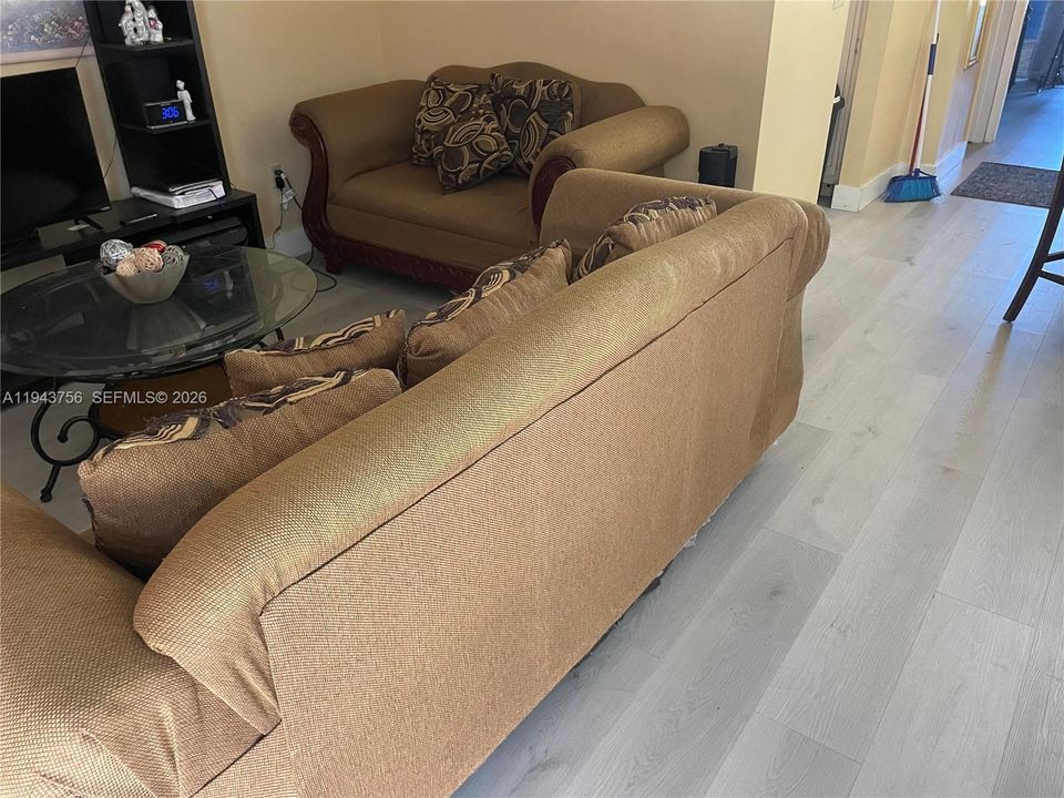 Recientemente alquilado: $1,250 (1 camas, 1 baños, 580 Pies cuadrados)