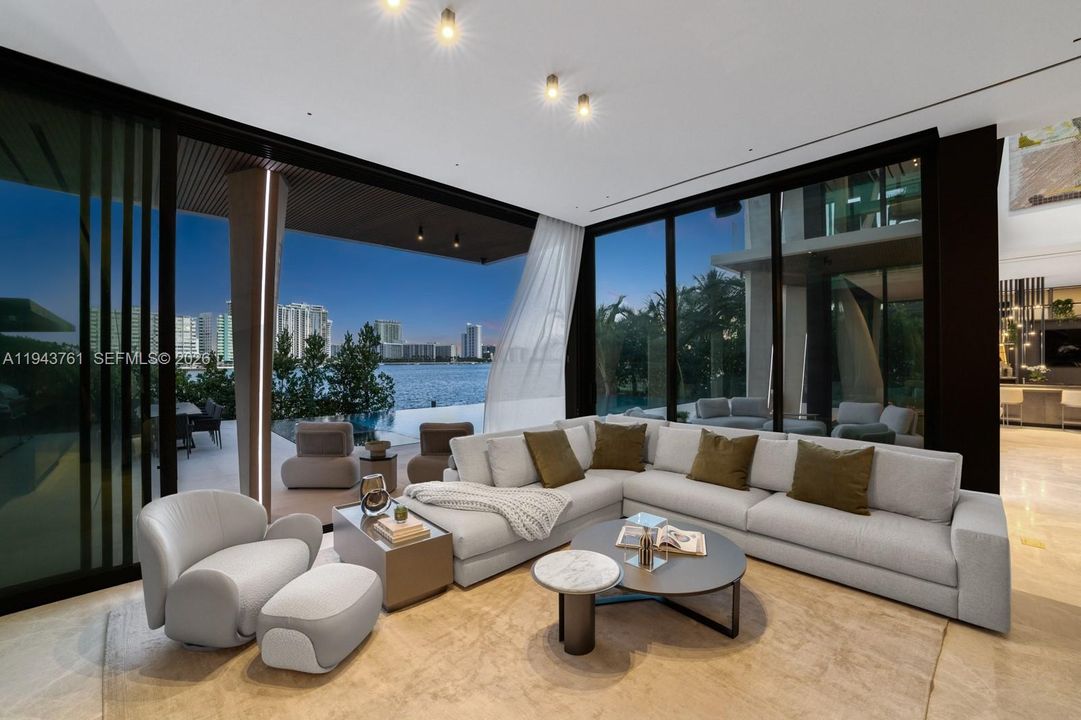 For Sale: $41,500,000 (6 beds, 6 baths, 8393 Square Feet)