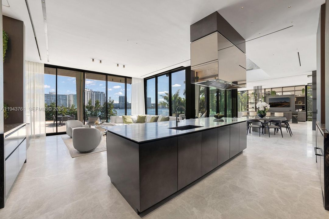 For Sale: $41,500,000 (6 beds, 6 baths, 8393 Square Feet)