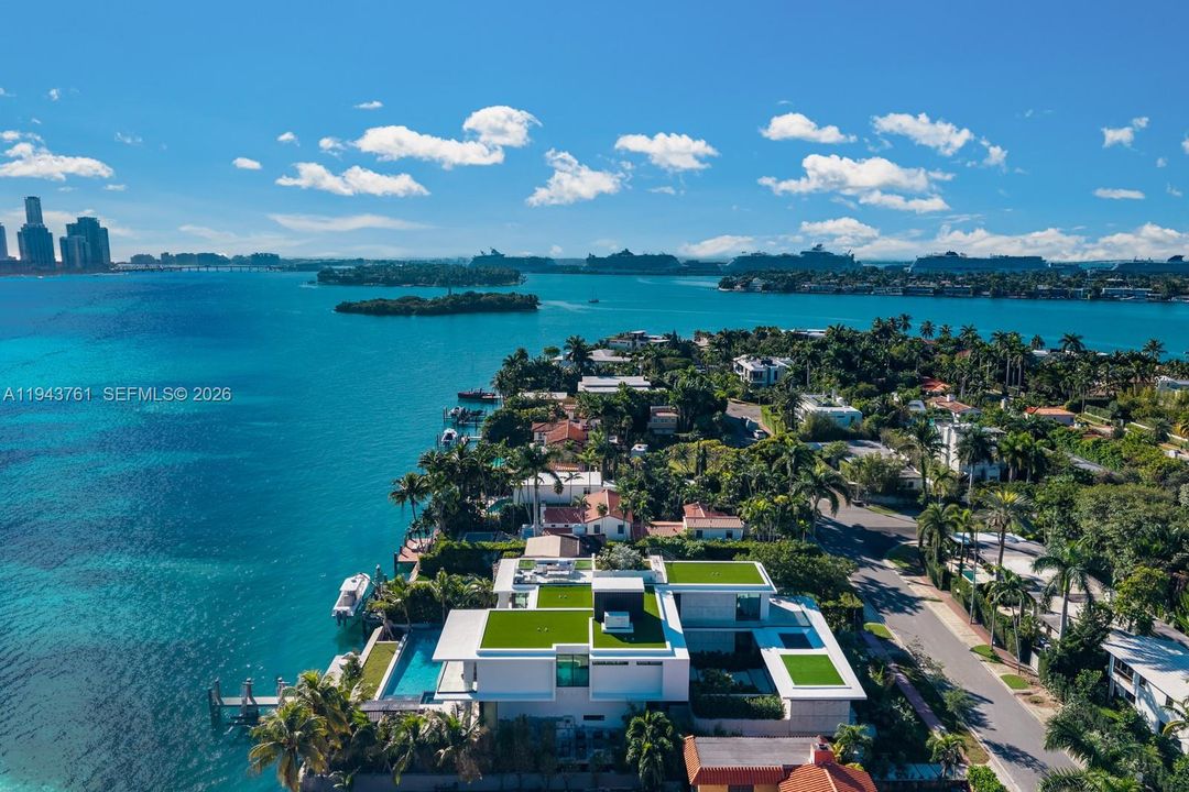 For Sale: $41,500,000 (6 beds, 6 baths, 8393 Square Feet)