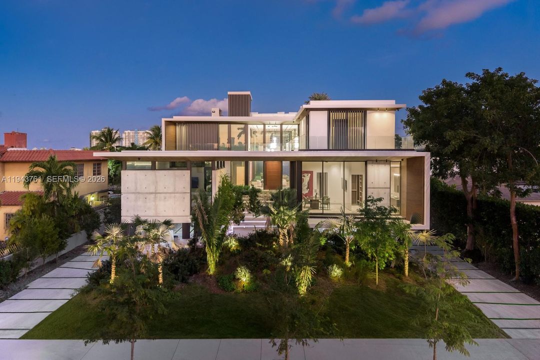 For Sale: $41,500,000 (6 beds, 6 baths, 8393 Square Feet)