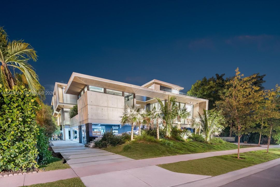 For Sale: $41,500,000 (6 beds, 6 baths, 8393 Square Feet)