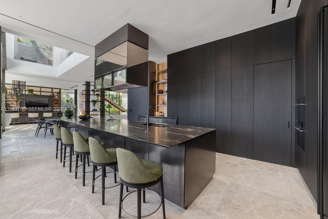 For Sale: $41,500,000 (6 beds, 6 baths, 8393 Square Feet)