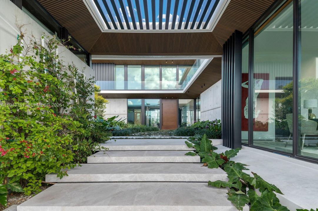 For Sale: $41,500,000 (6 beds, 6 baths, 8393 Square Feet)