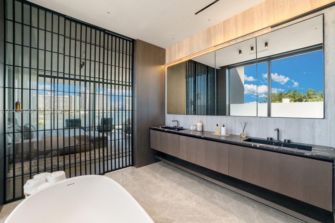 For Sale: $41,500,000 (6 beds, 6 baths, 8393 Square Feet)