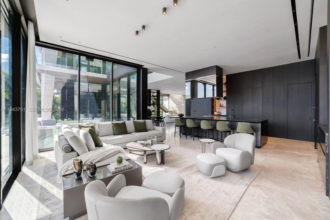 For Sale: $41,500,000 (6 beds, 6 baths, 8393 Square Feet)