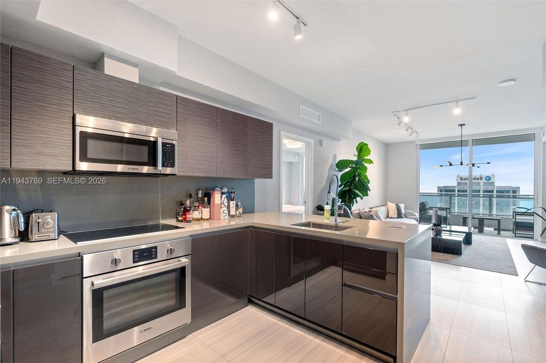 En Venta: $634,000 (1 camas, 1 baños, 830 Pies cuadrados)