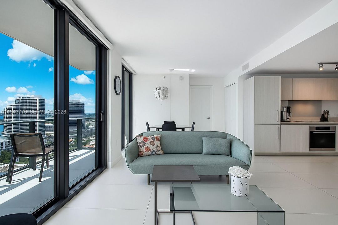 En Venta: $599,000 (2 camas, 2 baños, 944 Pies cuadrados)