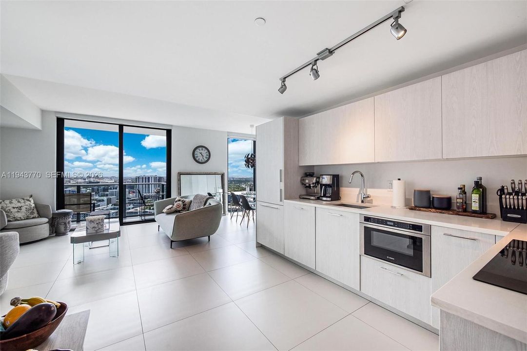 En Venta: $599,000 (2 camas, 2 baños, 944 Pies cuadrados)
