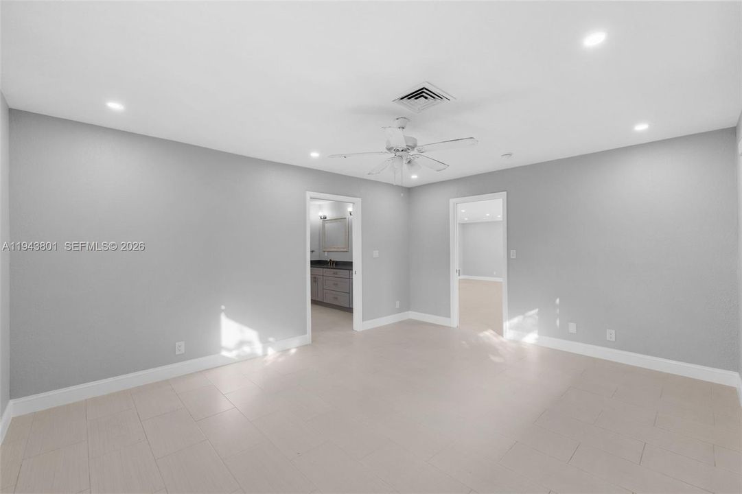 For Sale: $1,050,000 (3 beds, 3 baths, 2558 Square Feet)