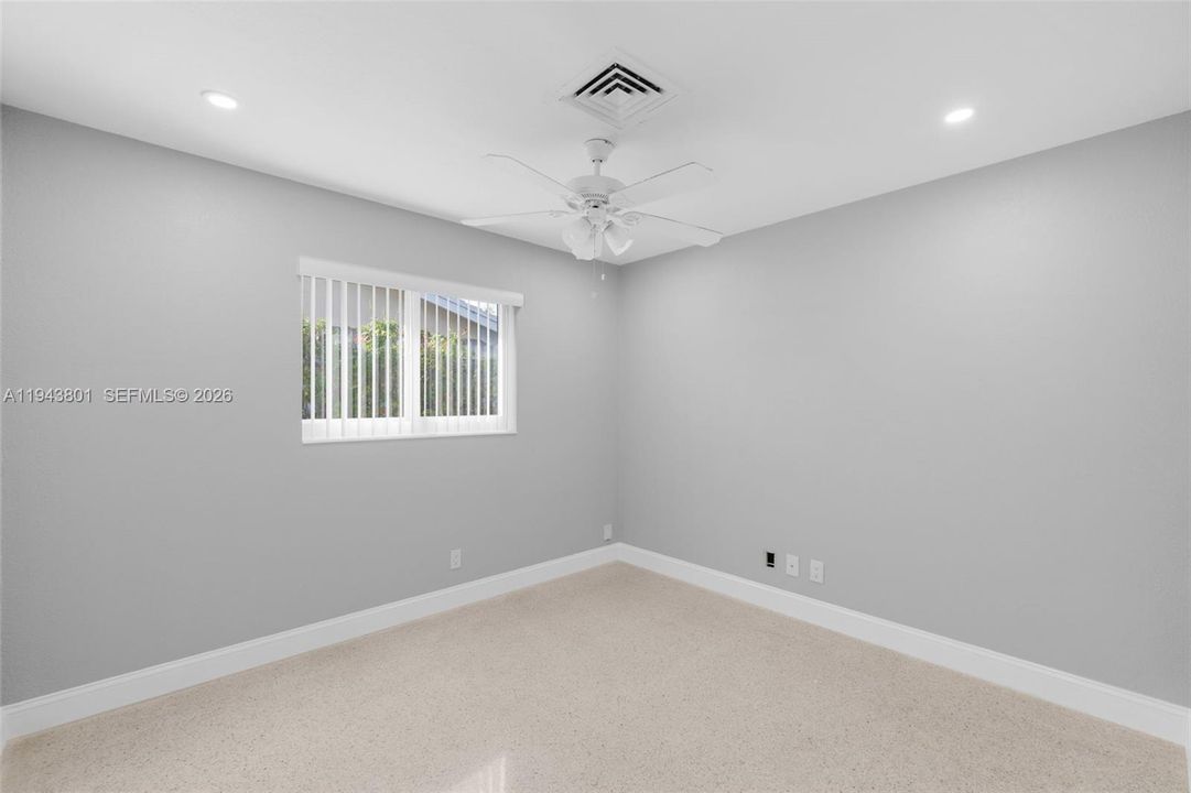 For Sale: $1,050,000 (3 beds, 3 baths, 2558 Square Feet)