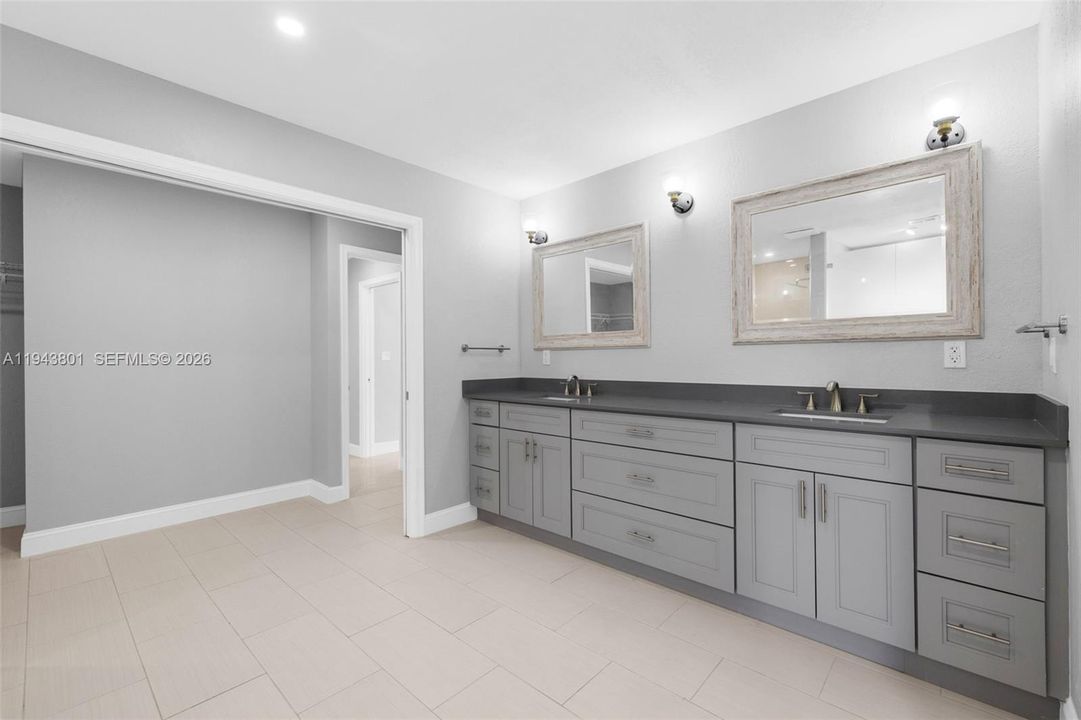 For Sale: $1,050,000 (3 beds, 3 baths, 2558 Square Feet)