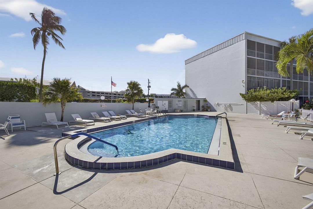 Community pool