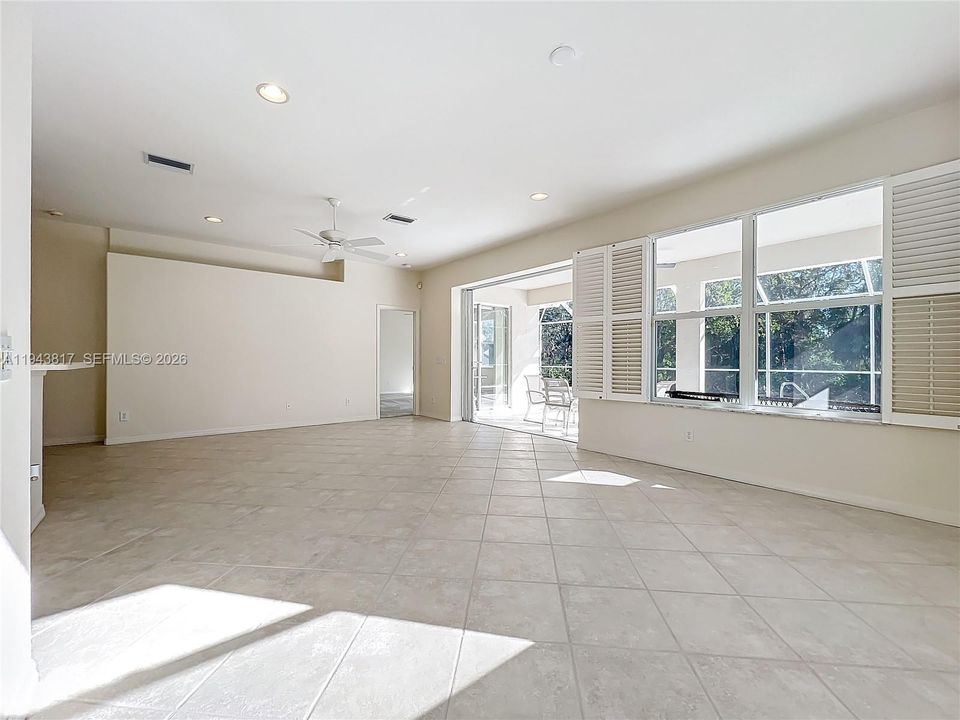 Recently Rented: $3,995 (3 beds, 2 baths, 1825 Square Feet)
