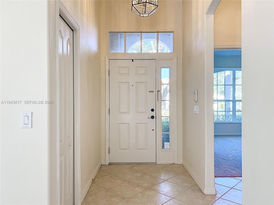 Recently Rented: $3,995 (3 beds, 2 baths, 1825 Square Feet)