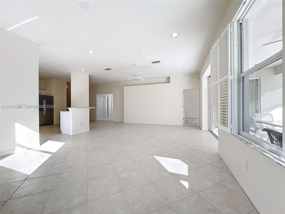 Recently Rented: $3,995 (3 beds, 2 baths, 1825 Square Feet)
