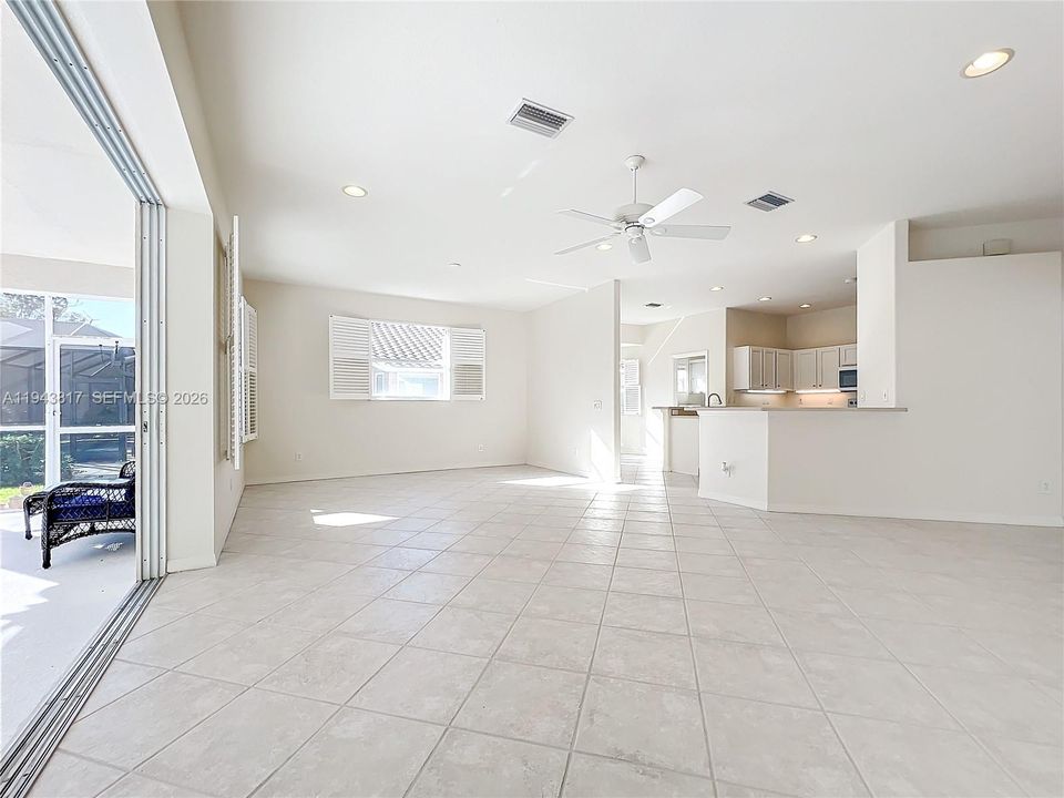 Recently Rented: $3,995 (3 beds, 2 baths, 1825 Square Feet)