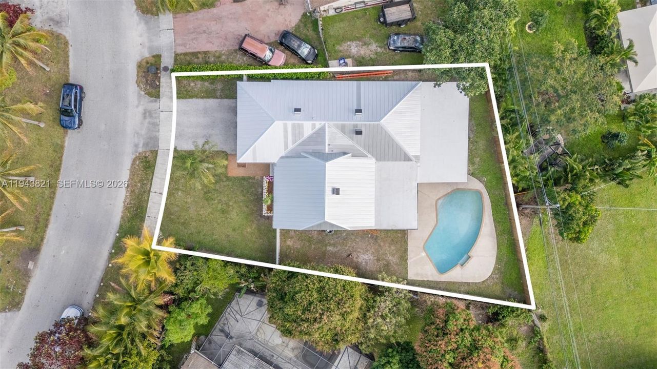 Recently Rented: $4,500 (3 beds, 2 baths, 1852 Square Feet)