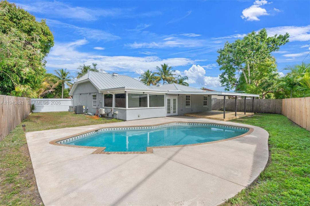 Recently Rented: $4,500 (3 beds, 2 baths, 1852 Square Feet)