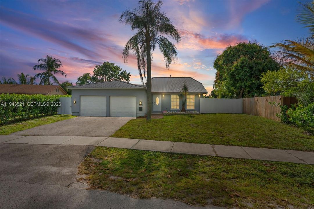 Recently Rented: $4,500 (3 beds, 2 baths, 1852 Square Feet)