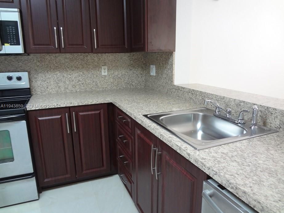 En Venta: $220,000 (1 camas, 1 baños, 806 Pies cuadrados)