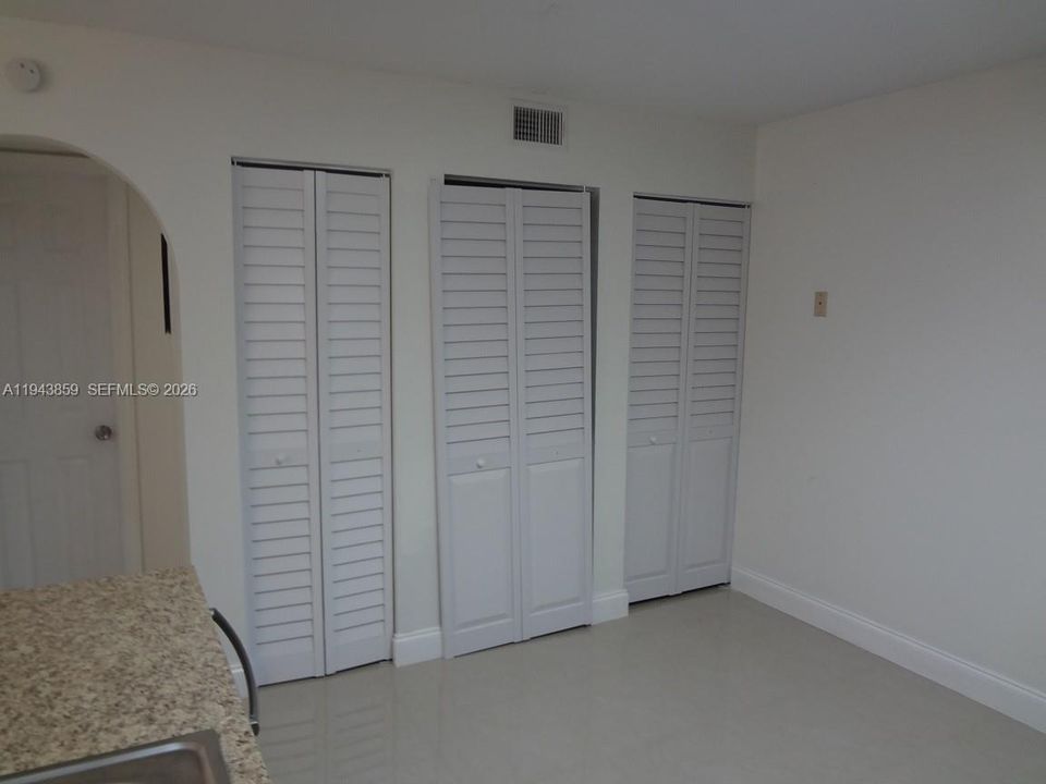 En Venta: $220,000 (1 camas, 1 baños, 806 Pies cuadrados)