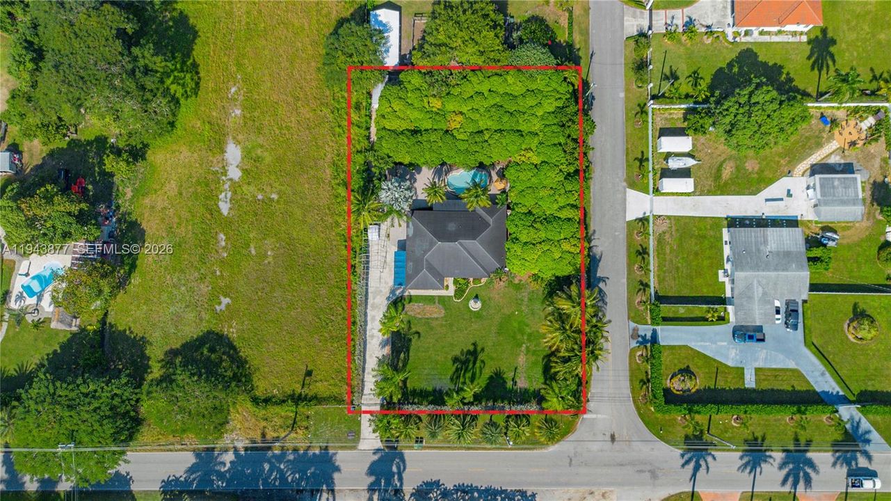Recently Sold: $850,000 (3 beds, 2 baths, 1968 Square Feet)