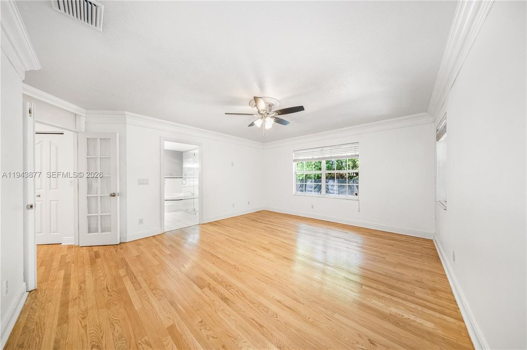 Recently Sold: $850,000 (3 beds, 2 baths, 1968 Square Feet)