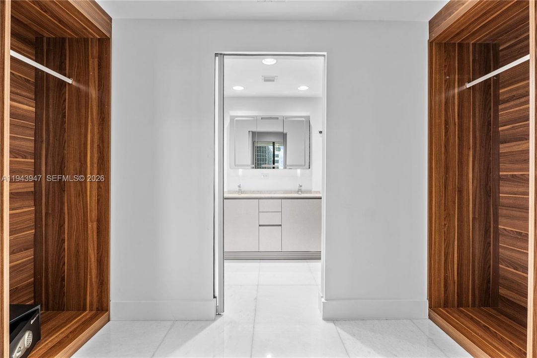 For Sale: $1,325,000 (3 beds, 3 baths, 1778 Square Feet)