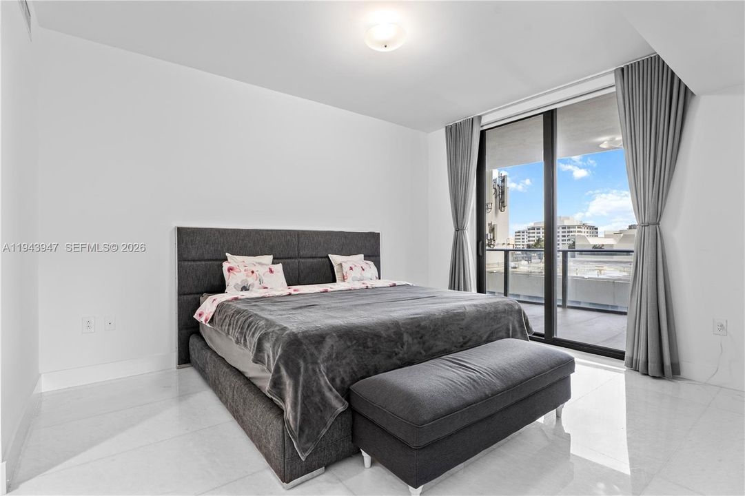 For Sale: $1,325,000 (3 beds, 3 baths, 1778 Square Feet)