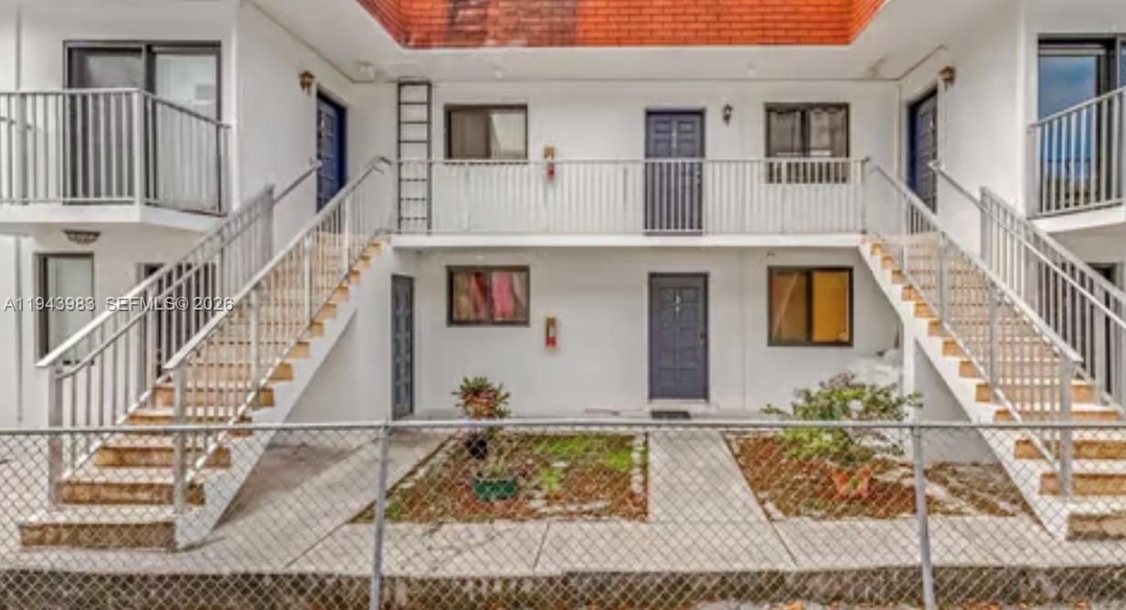 Recently Sold: $1,900,000 (0 beds, 0 baths, 0 Square Feet)