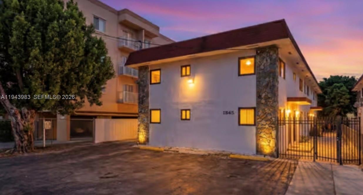 Recently Sold: $1,900,000 (0 beds, 0 baths, 0 Square Feet)