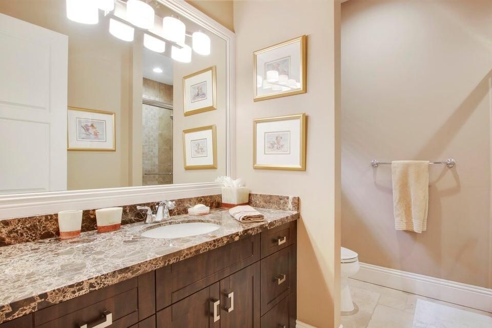 Bathroom 2 18337