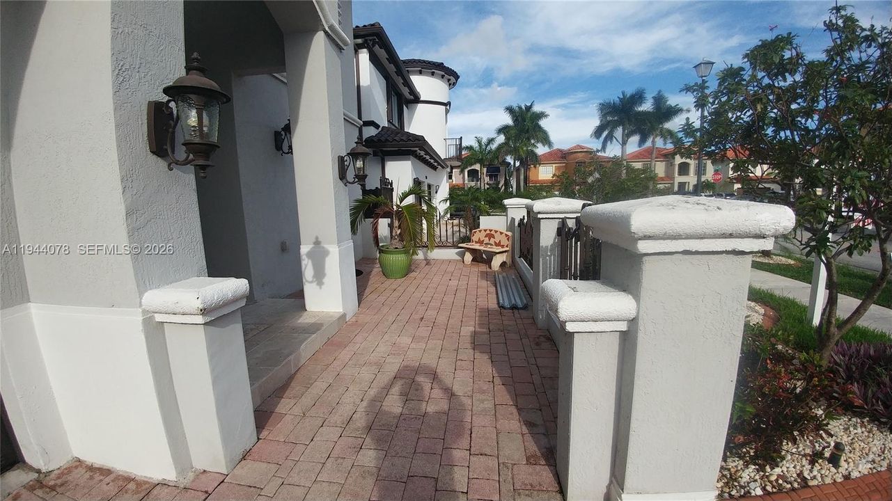 Front Entryway