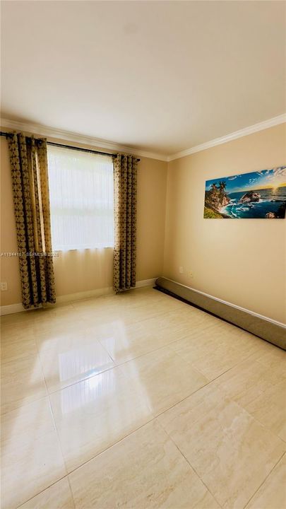 For Sale: $495,000 (2 beds, 2 baths, 1024 Square Feet)