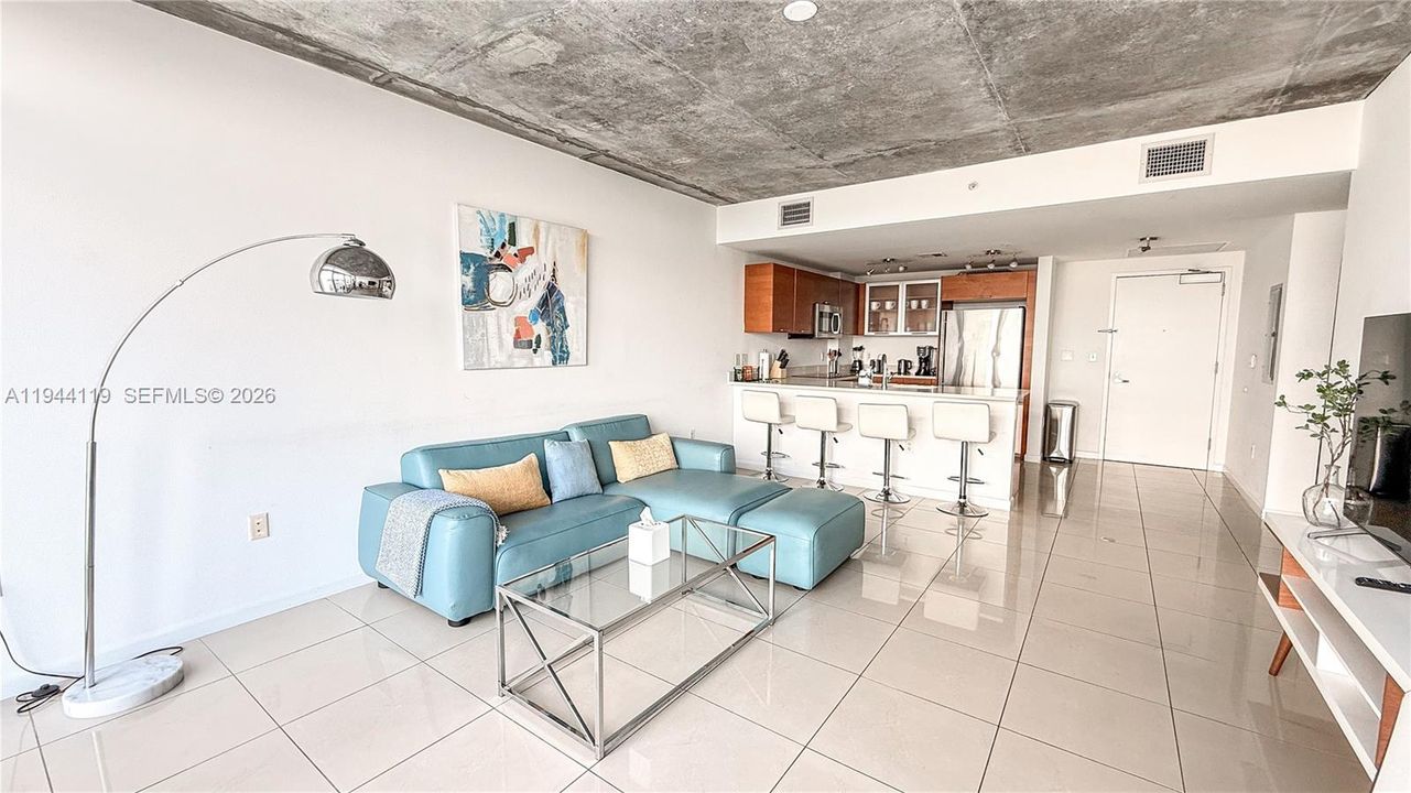 For Sale: $489,000 (1 beds, 1 baths, 755 Square Feet)