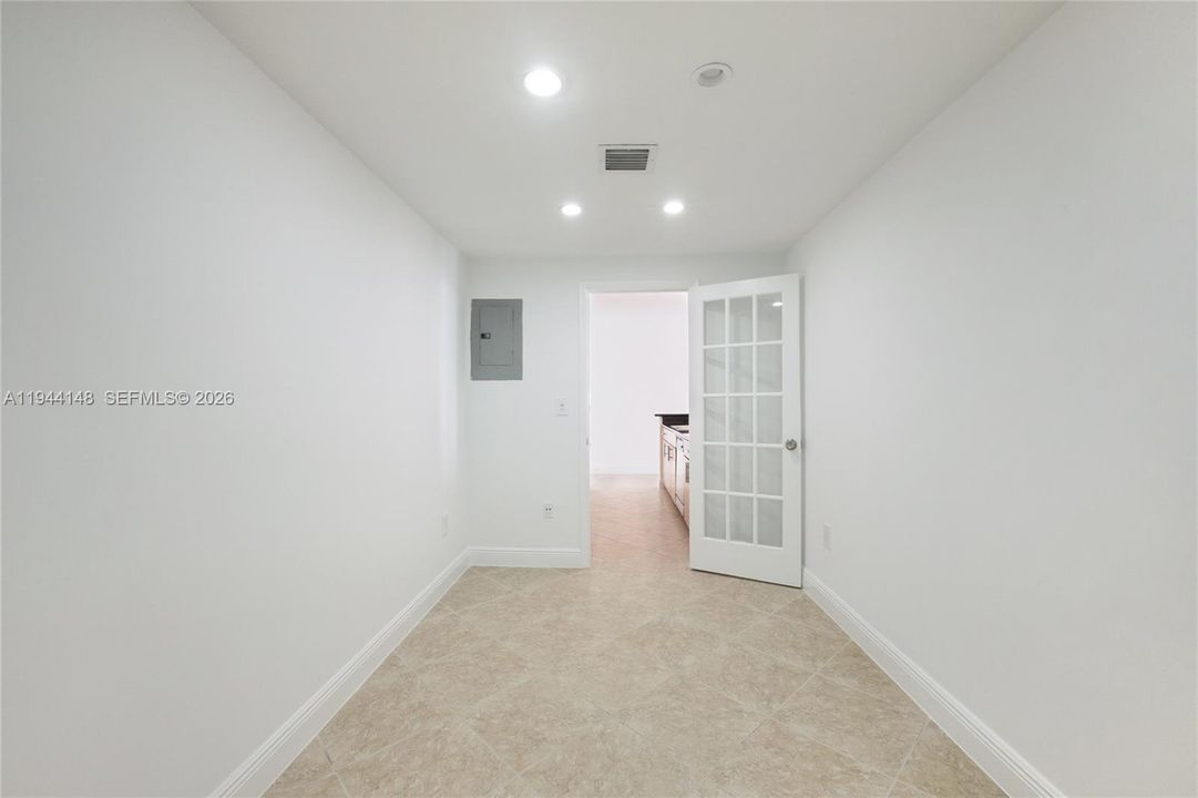 На продажу: $340,000 (1 спален, 1 ванн, 950 Квадратных фут)
