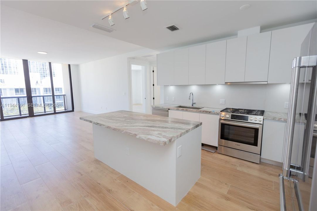 For Sale: $1,870,391 (3 beds, 2 baths, 1575 Square Feet)