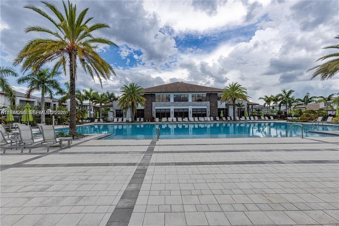 Large Swimming Pool