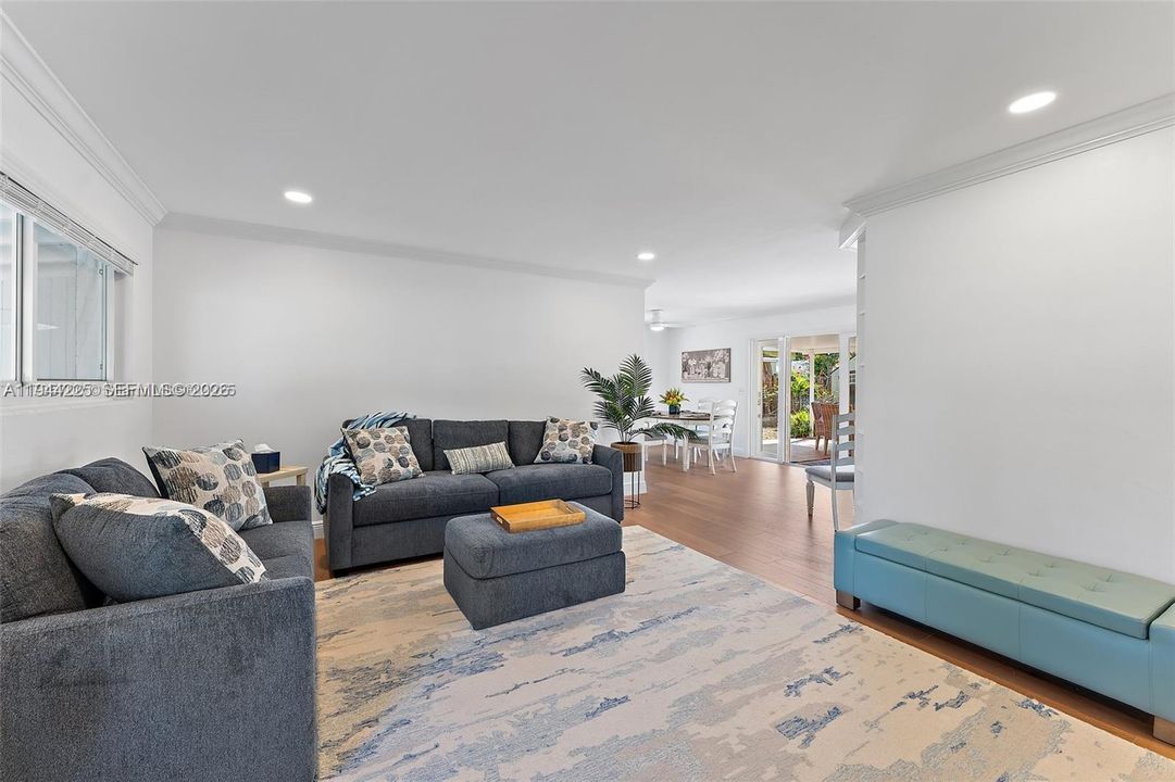 For Rent: $6,500 (3 beds, 2 baths, 1225 Square Feet)