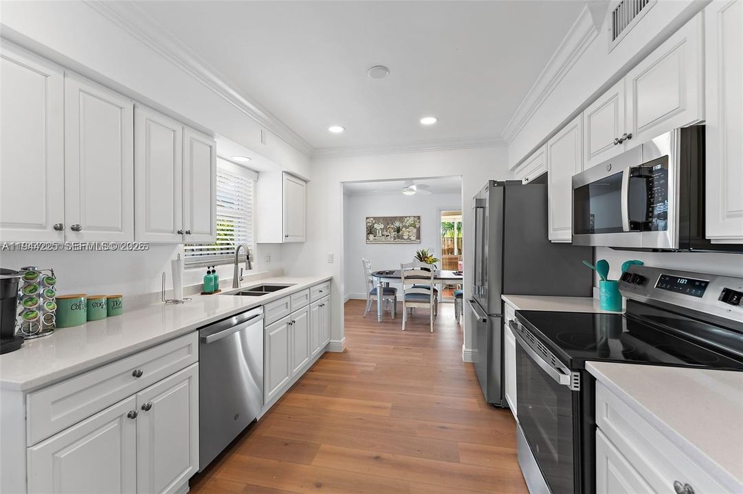 For Rent: $6,500 (3 beds, 2 baths, 1225 Square Feet)