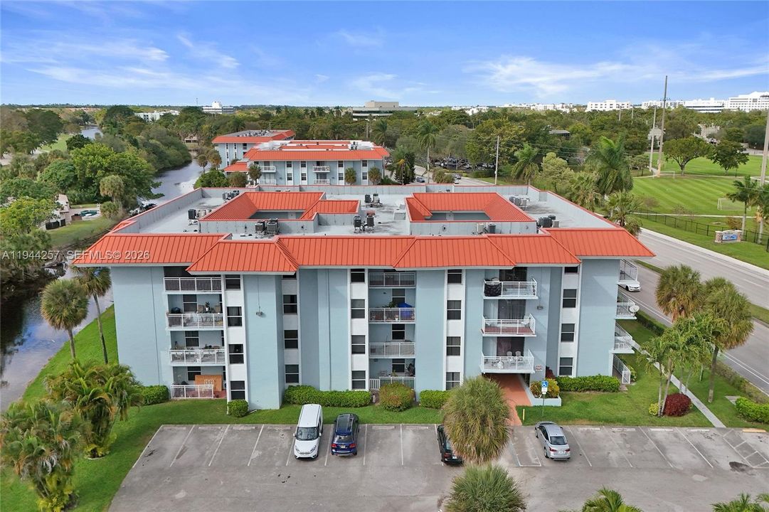En Venta: $229,900 (2 camas, 2 baños, 1007 Pies cuadrados)