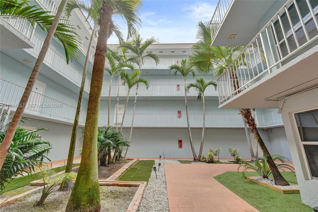 En Venta: $229,900 (2 camas, 2 baños, 1007 Pies cuadrados)