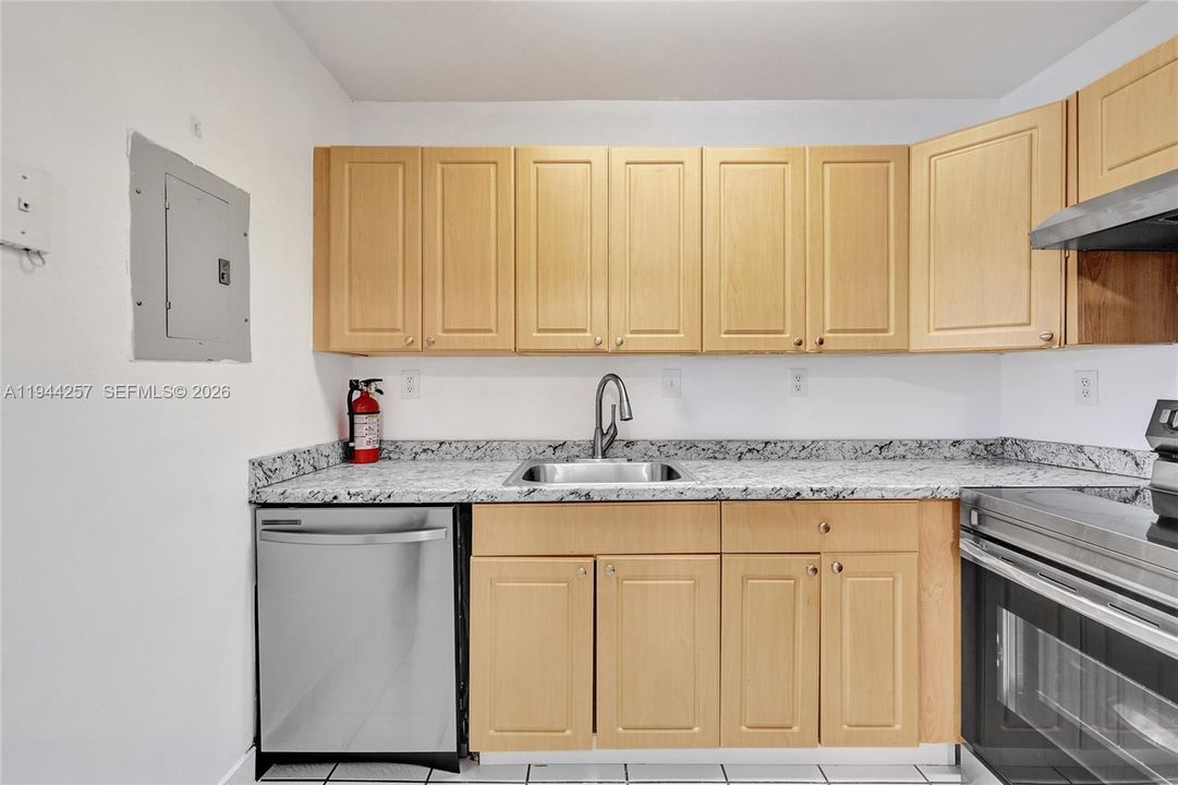 En Venta: $229,900 (2 camas, 2 baños, 1007 Pies cuadrados)