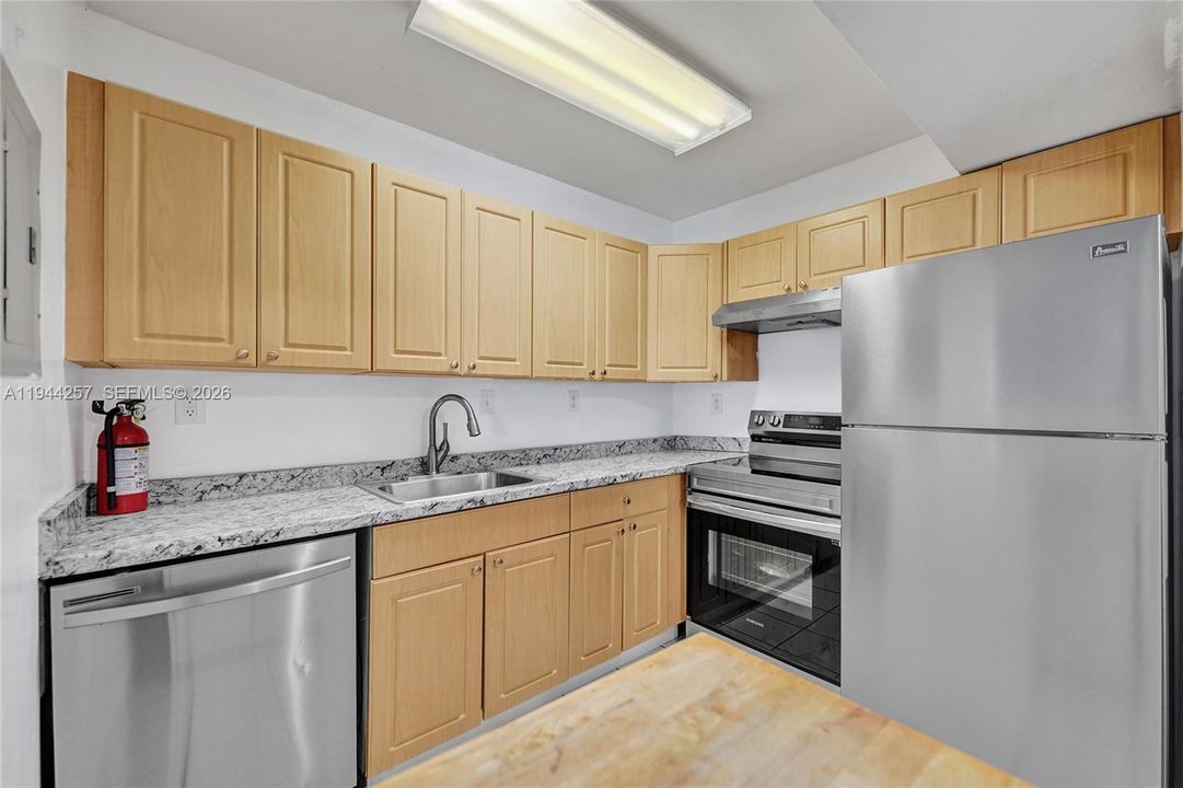 En Venta: $229,900 (2 camas, 2 baños, 1007 Pies cuadrados)