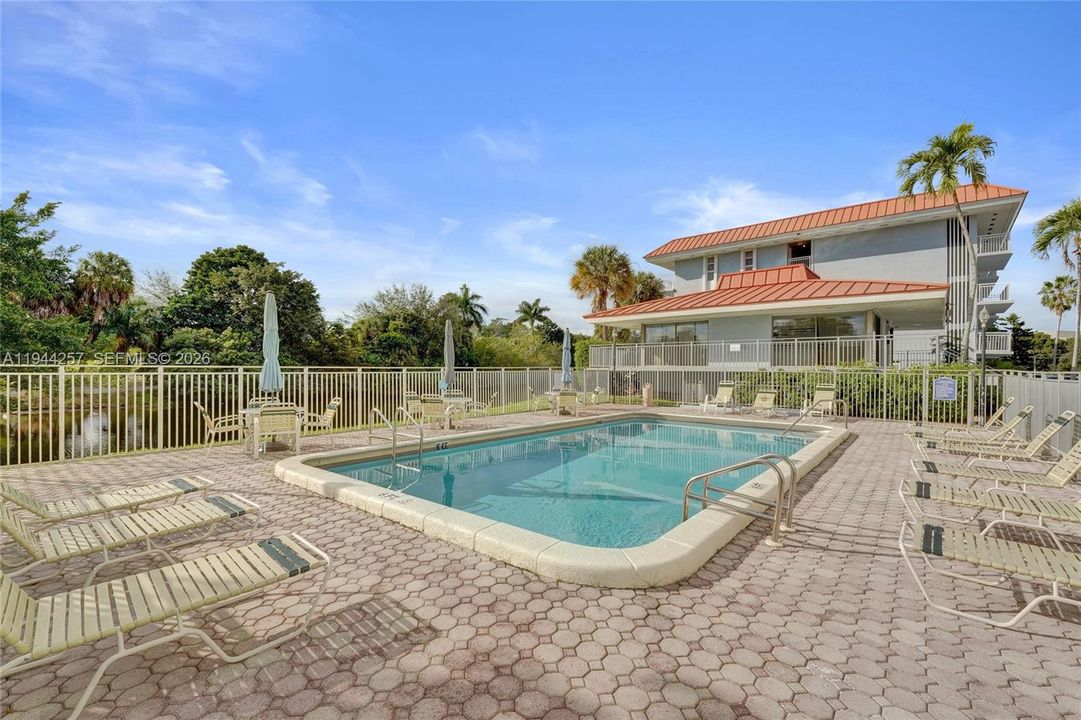 En Venta: $229,900 (2 camas, 2 baños, 1007 Pies cuadrados)